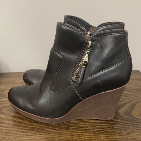 UGG Brown Lodge Meredith Shearling Lined Wedge Ankle Boots Size 10 - Picture 4 of 11